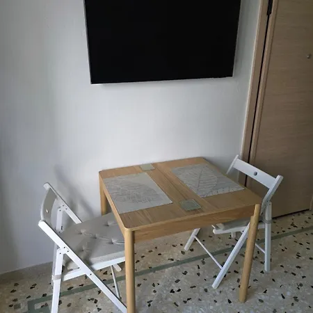아파트 Issi Comfort At Center Of *